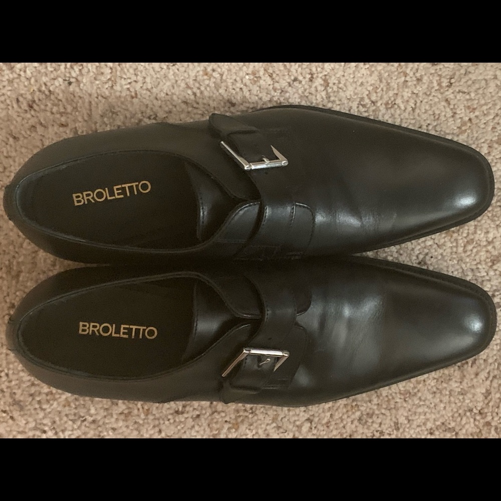 Shoes - Picture 4 of 6